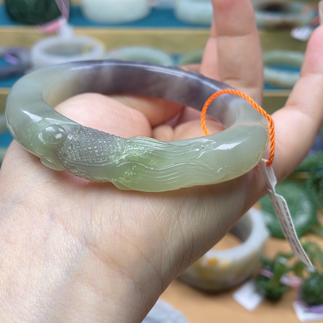 和田玉未镶嵌手镯58圈口。 编号14