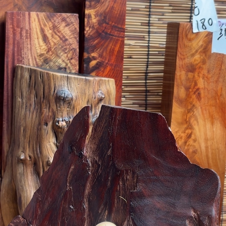 大***吉大叶紫檀（黑酸枝木类）