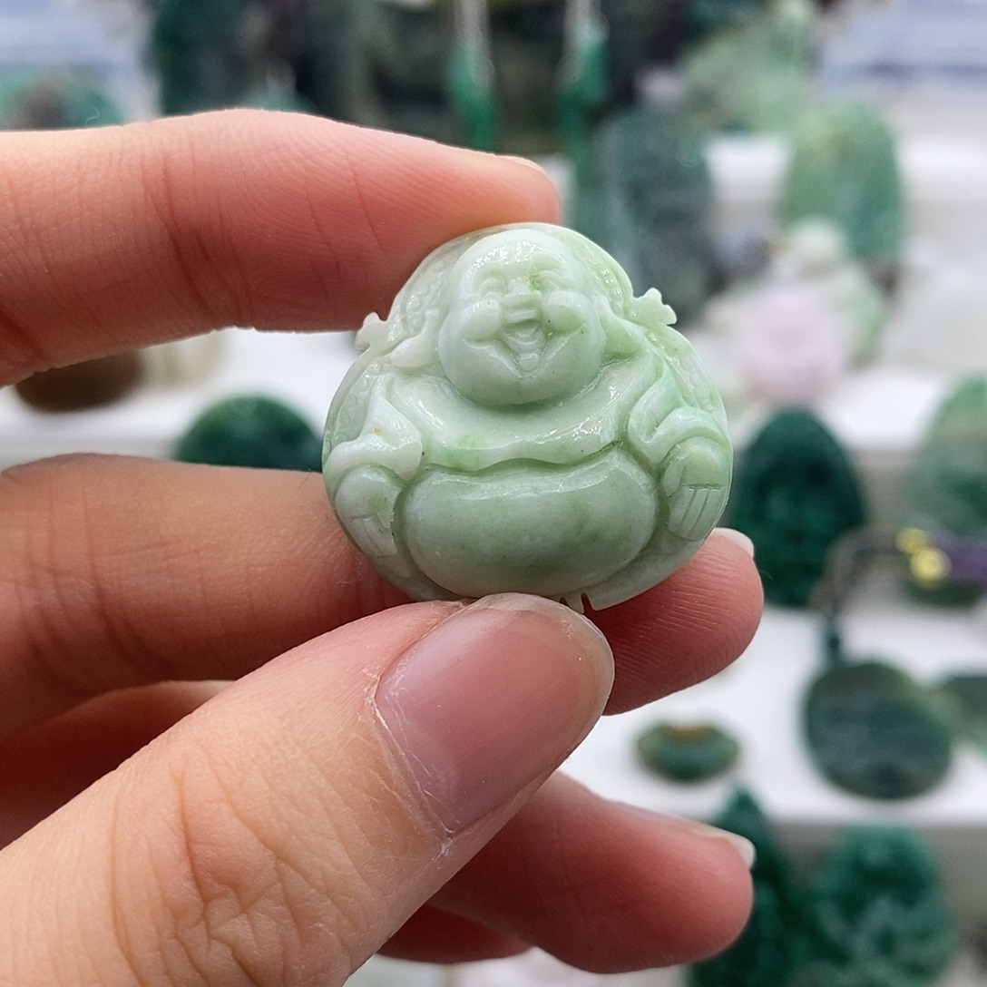 独山玉未镶嵌颈饰