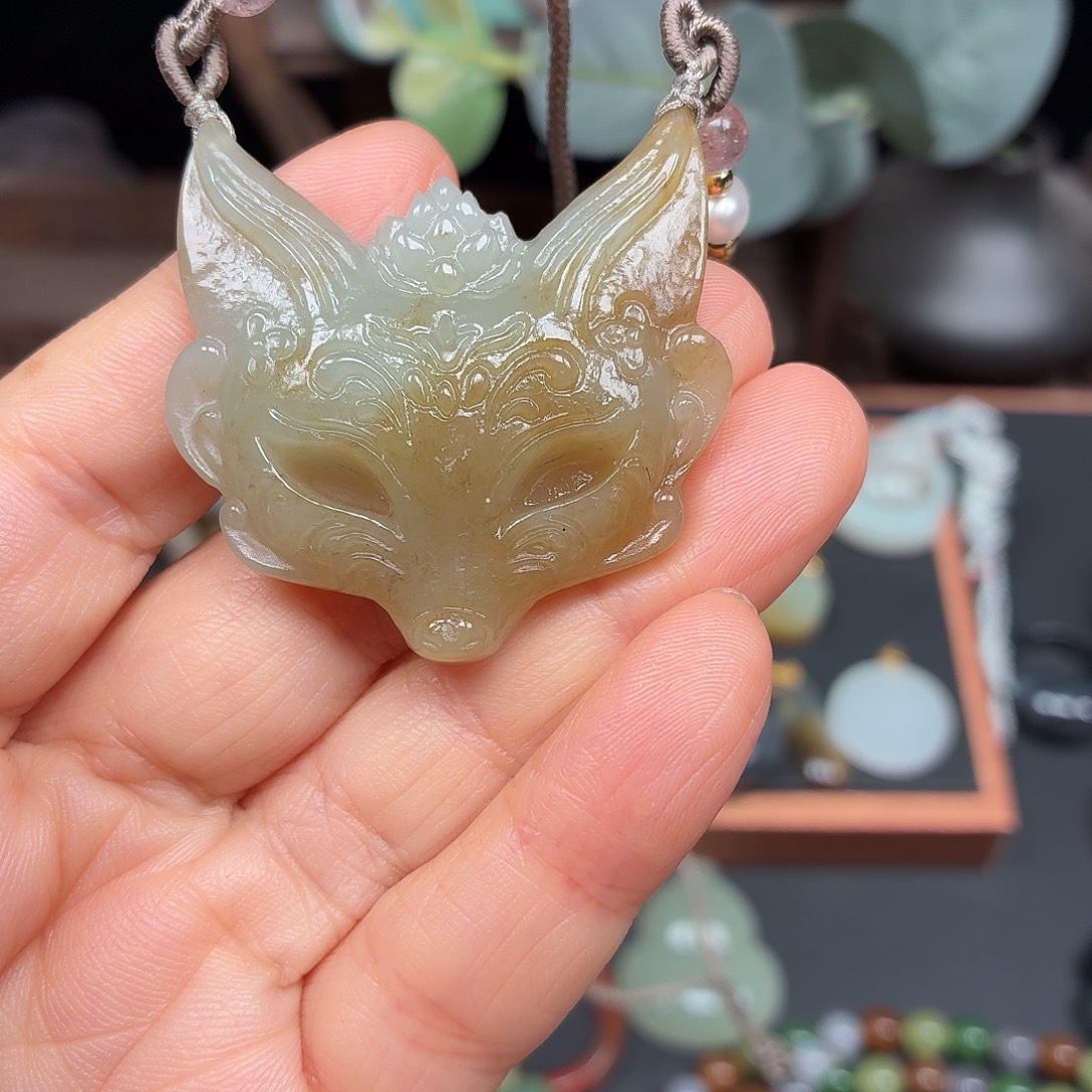 浅***ʔ和田玉未镶嵌颈饰