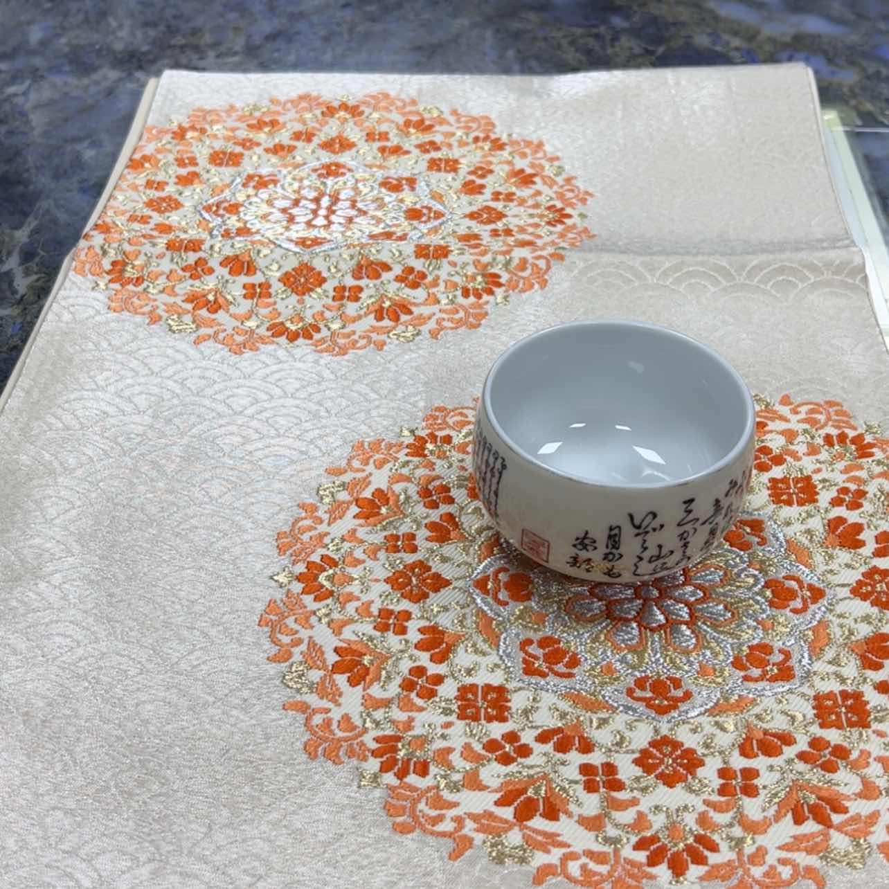 【闪购商品】小**茶陶瓷马克杯带盖勺