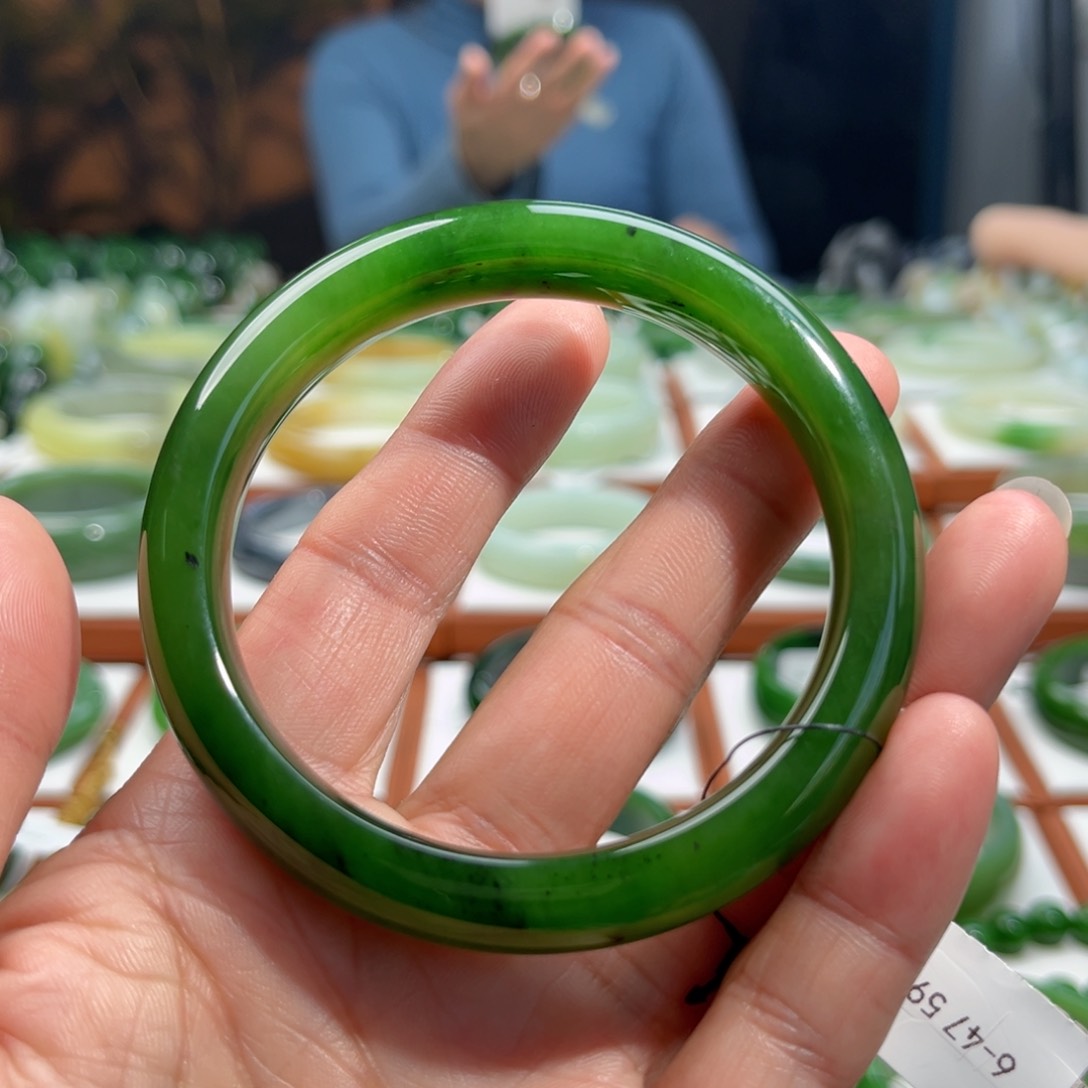 和田玉（碧玉）手镯未镶嵌