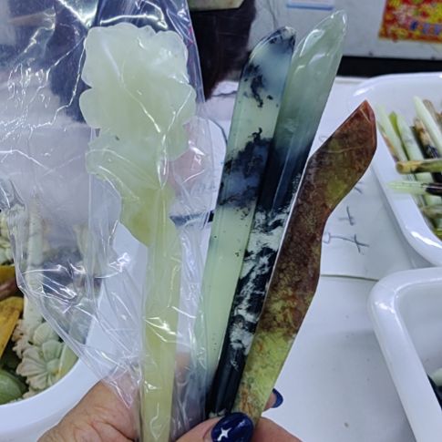 蛇纹石玉未镶嵌发簪