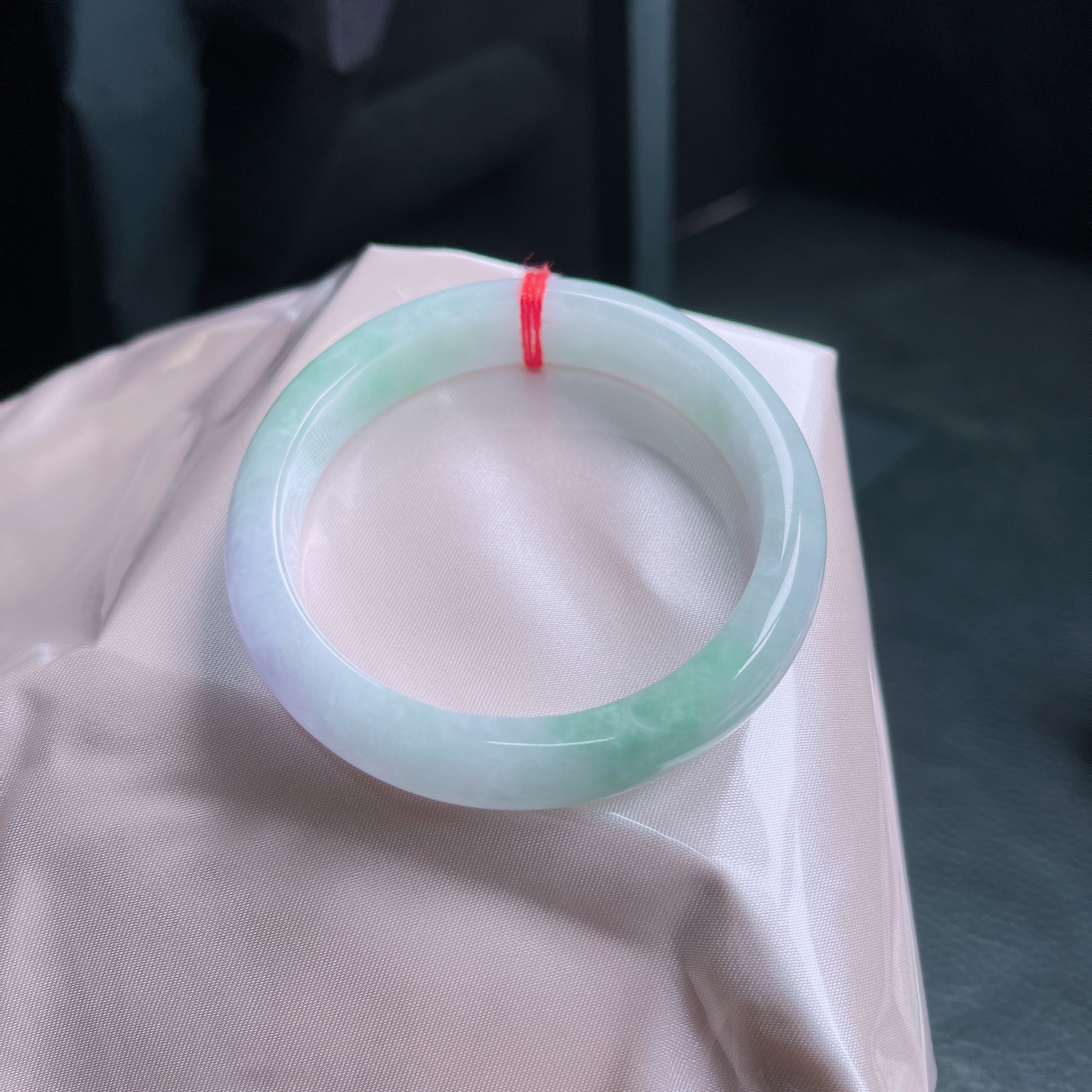 56圈口冰润春彩正圈手镯0106尺寸56.5*11.9*8mm有纹