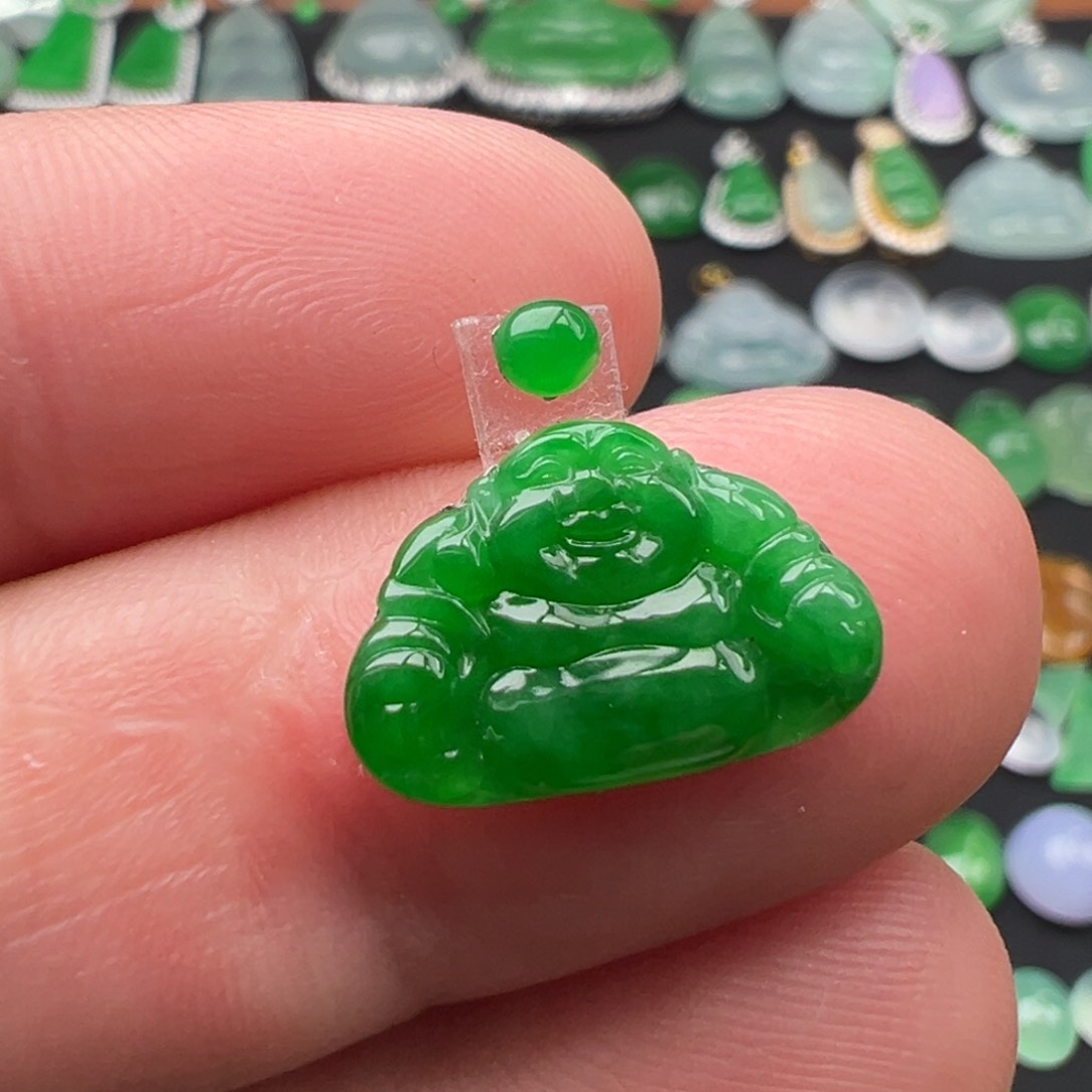 翡翠颈饰未镶嵌佛10.2