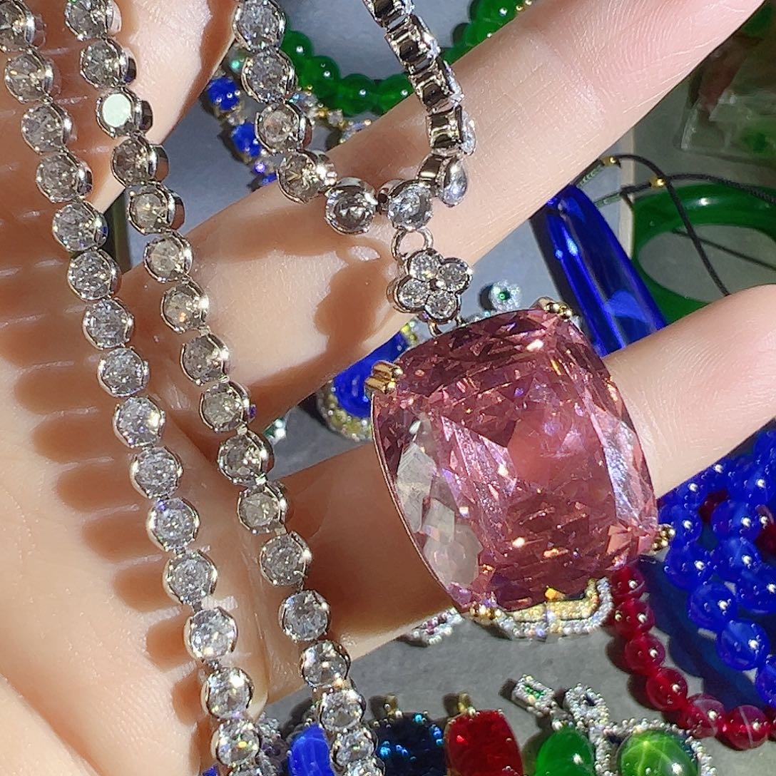 花岗石钨合金红色蓝色大宝贝