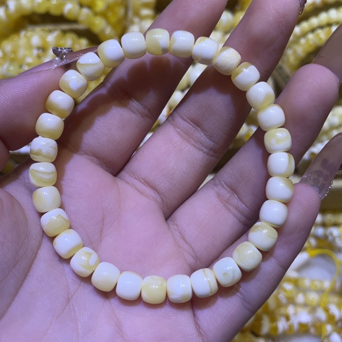 手绳琥珀未镶嵌6.5m