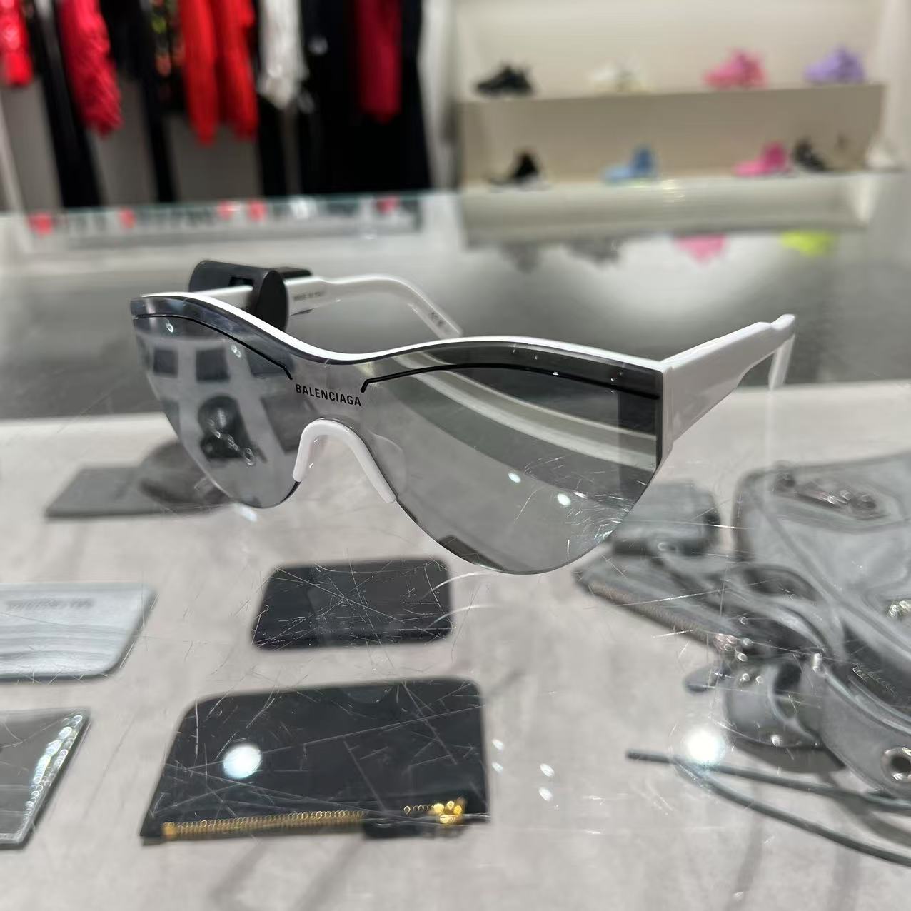 全新未使用 Balenciaga/巴黎世家 /七七/墨镜