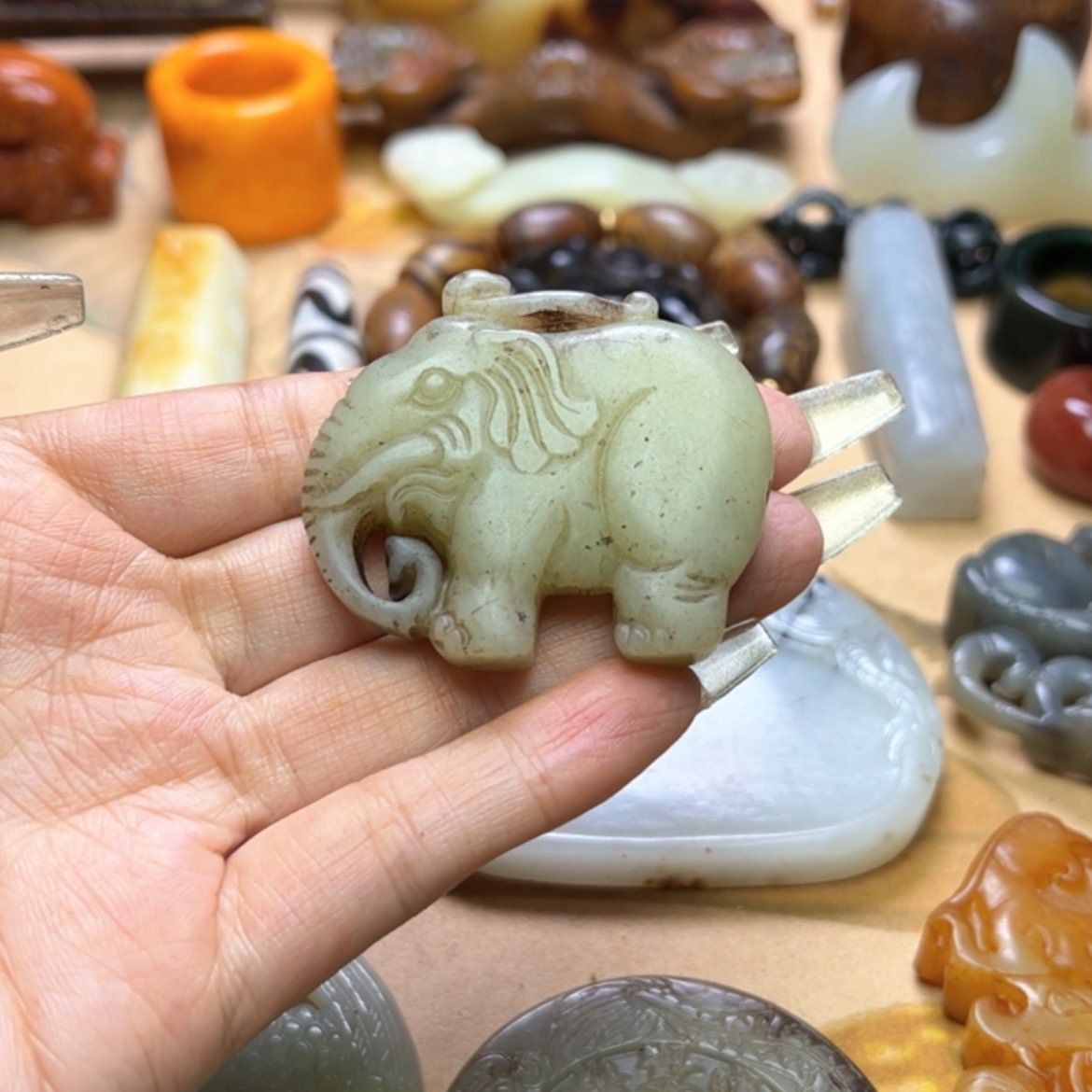 【闪购商品】蛇纹石玉颈饰未镶嵌