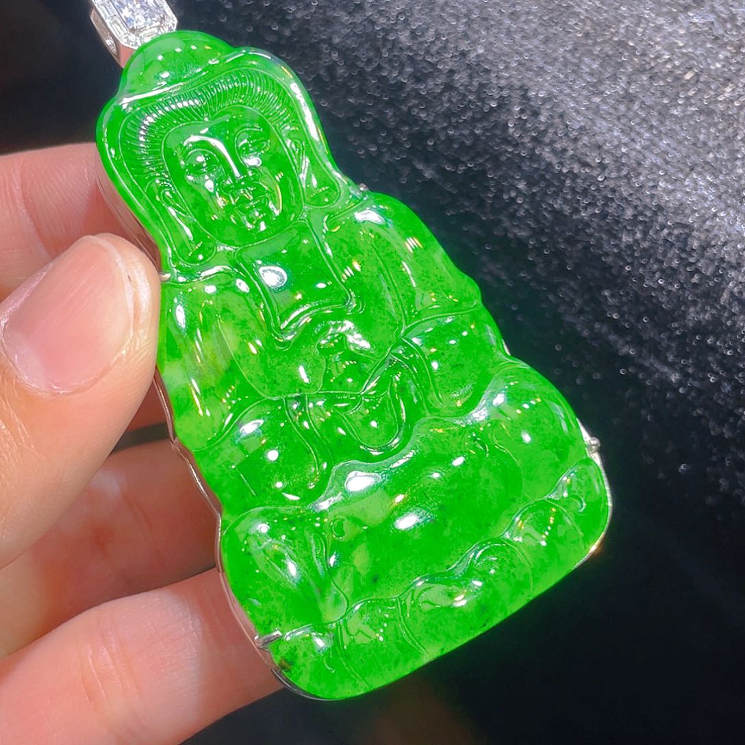 翡翠颈饰未镶嵌翡翠