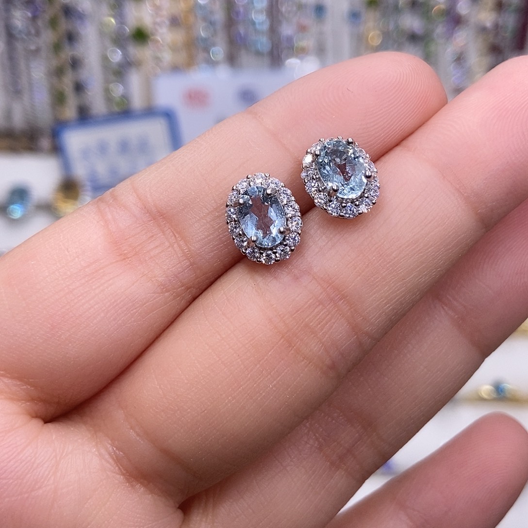 耳钉银S925镶嵌海蓝宝石