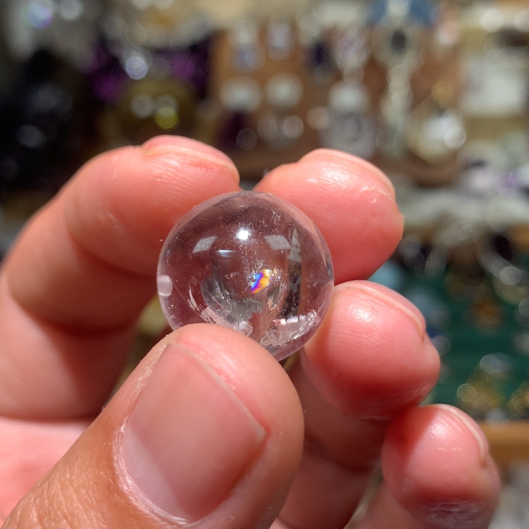 水晶喜马拉雅未镶嵌大***汁