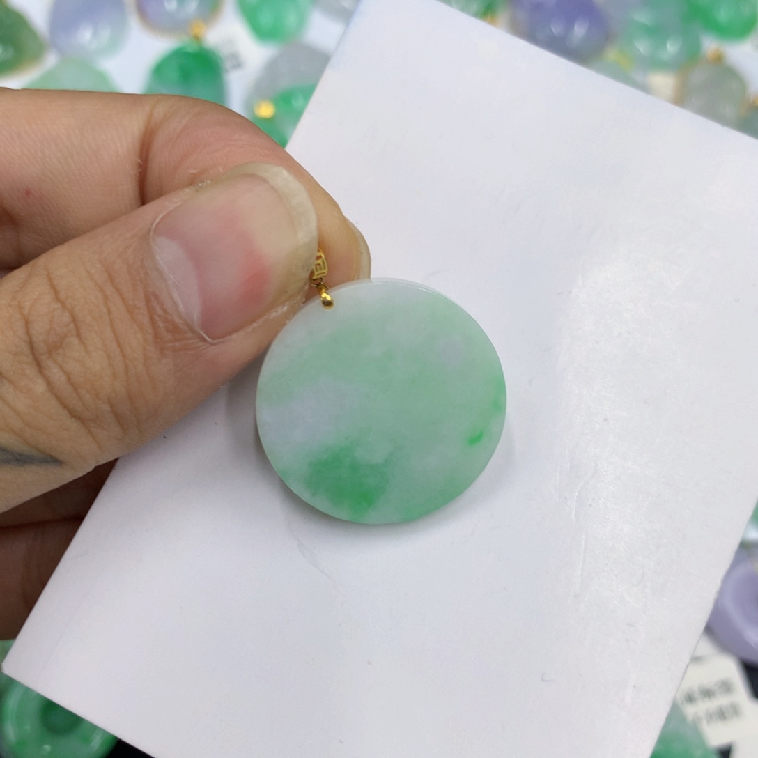 颈饰18K金镶嵌翡翠翡翠