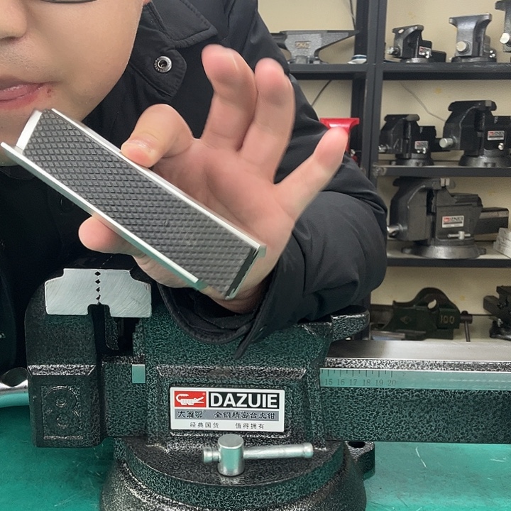 六寸橡胶钳口1111
