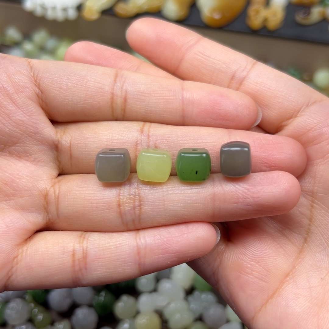 和田玉未镶嵌颈饰68一个多样性发其一