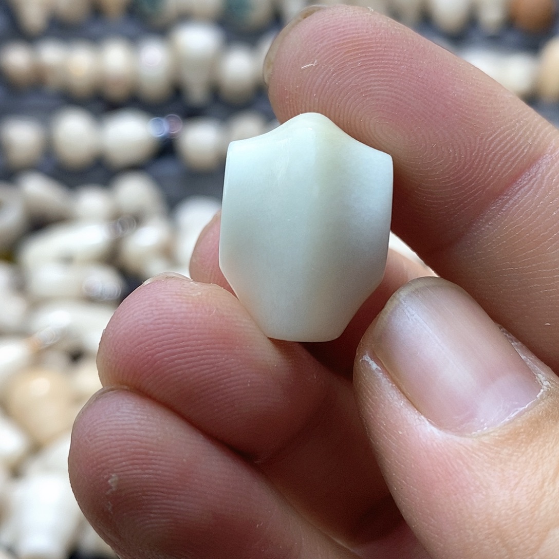 卜***渊菩提根/象牙果吊坠