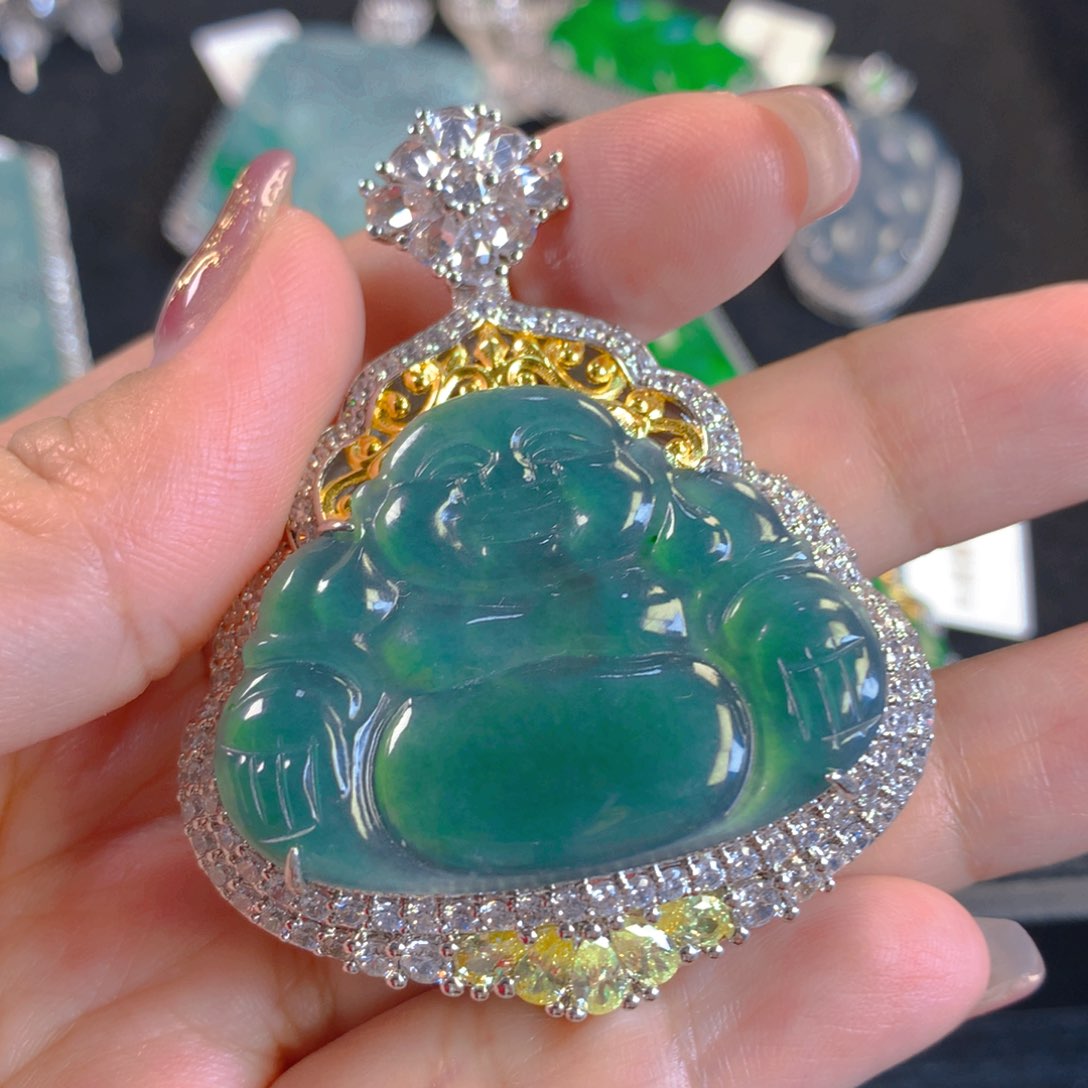 翡翠颈饰未镶嵌翡翠