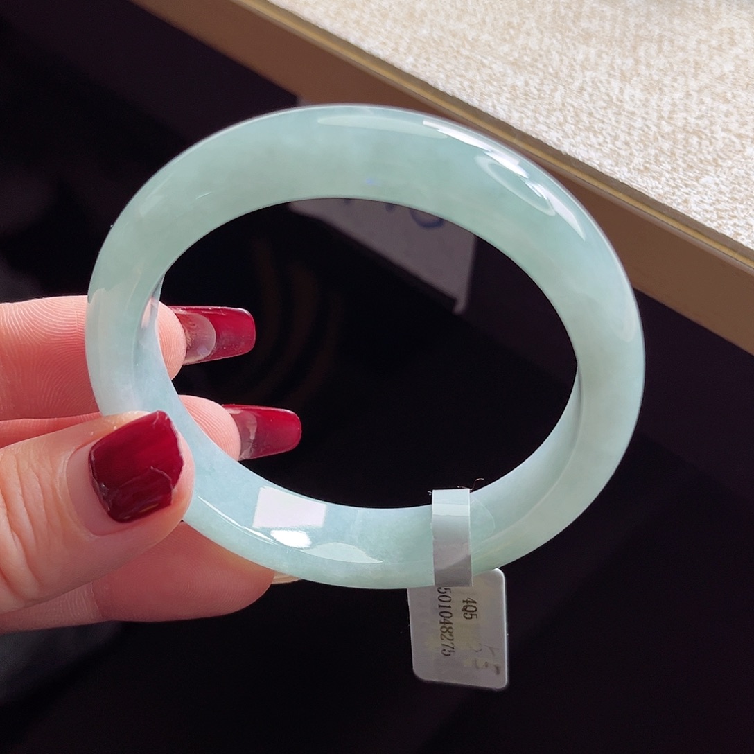 翡翠手镯未镶嵌手镯