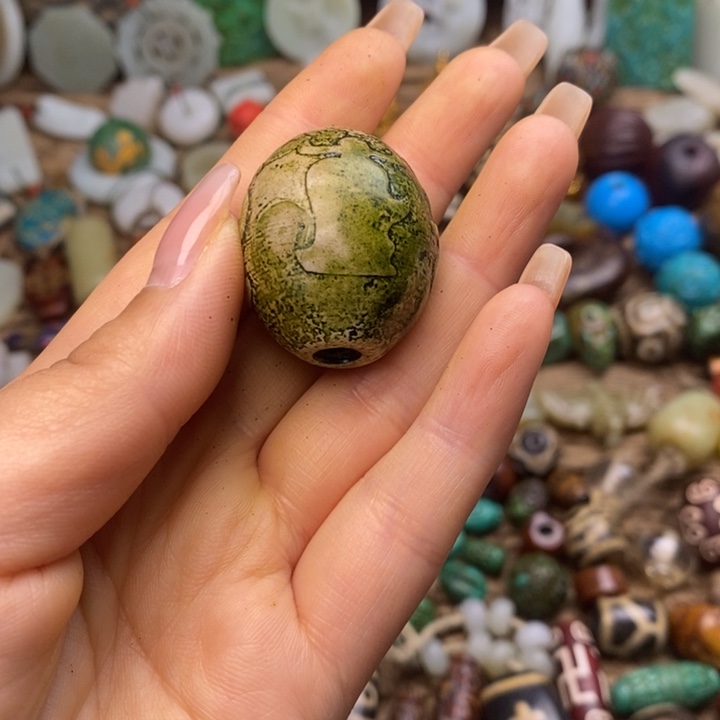 未镶嵌颈饰玛瑙/玉髓美***肴