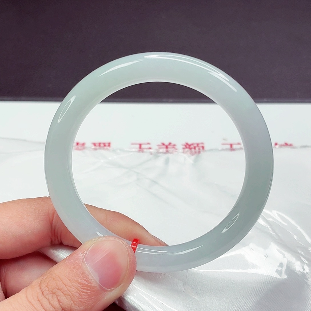 翡翠未镶嵌手镯55圈口