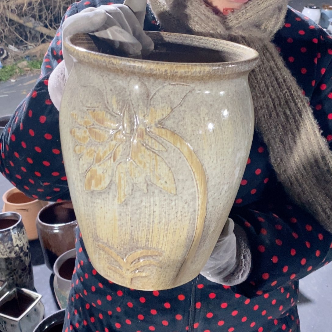 红陶口20高25～～～