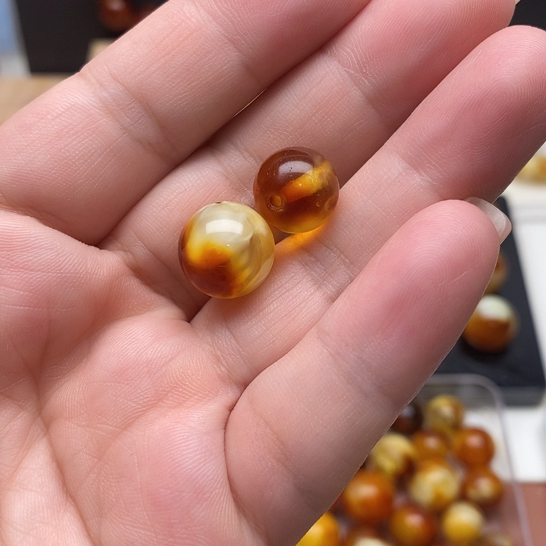 虫珀未镶嵌裸石蜜蜡501
