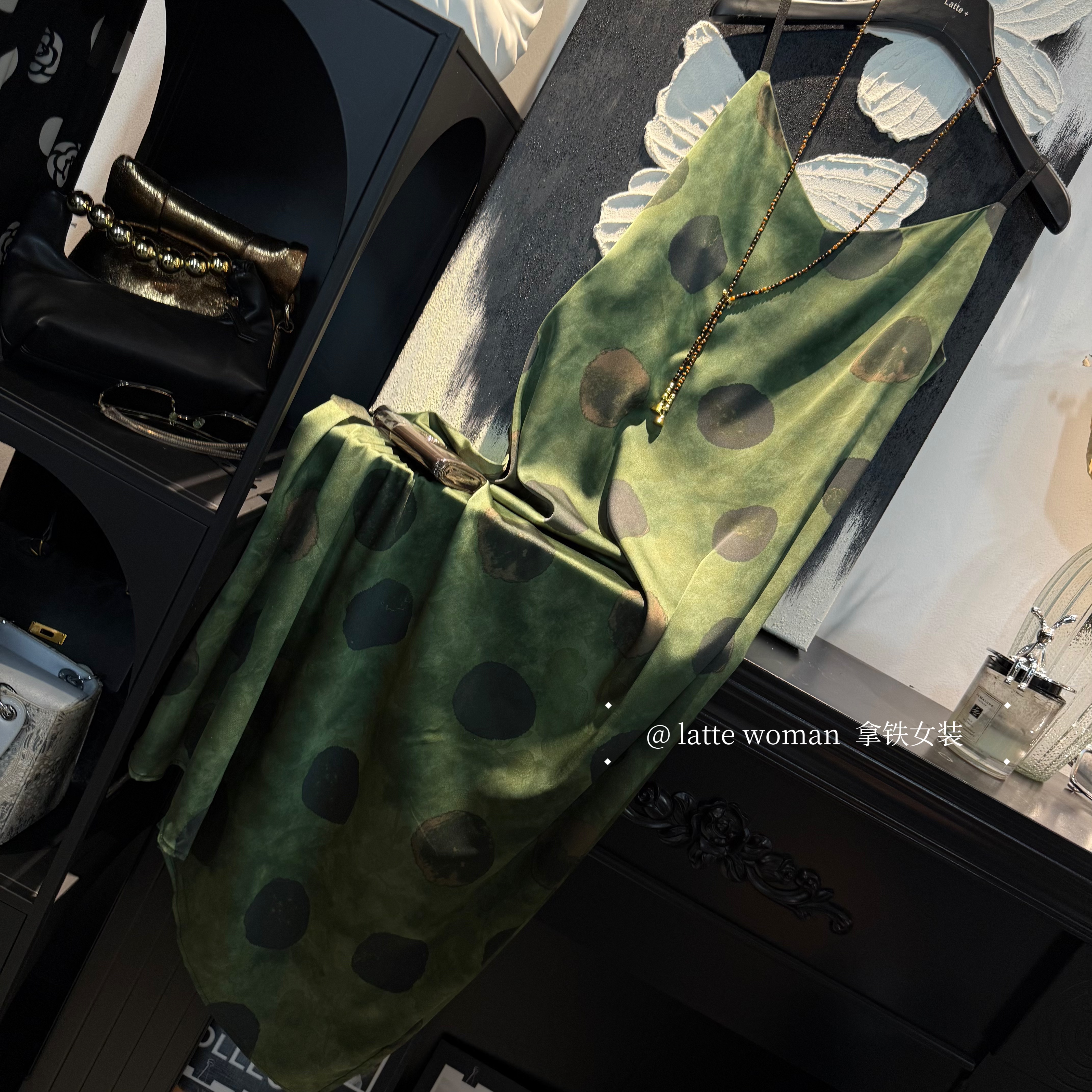 L7104#(绿幽）夏季新款吊带女松显瘦波点印花长裙新款缎面礼服裙子