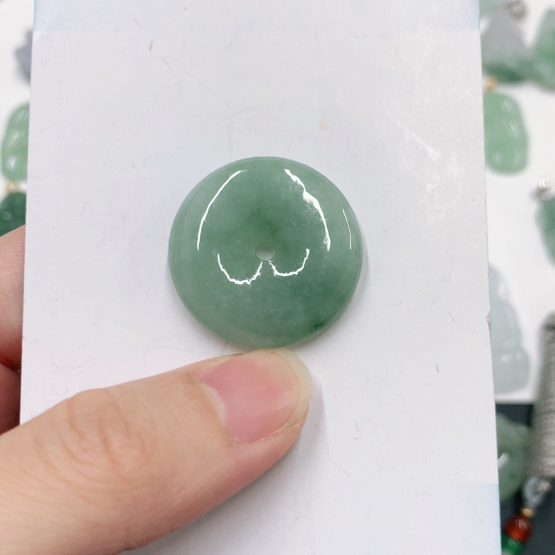 翡翠颈饰未镶嵌1212122212