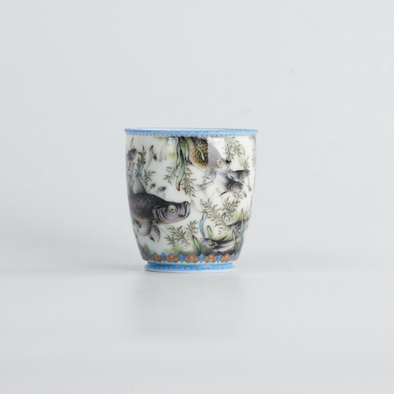 手作艺林堂藏珍系列珐琅料边粉彩鱼乐川秋月杯