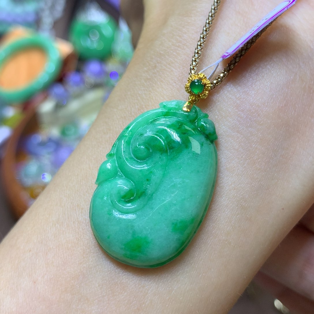 【闪购商品】翡翠颈饰18K金镶嵌翡翠