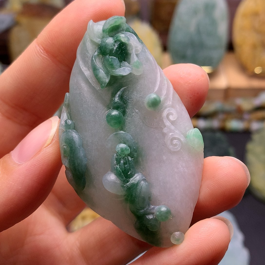 定制翡翠未镶嵌金**方翡翠