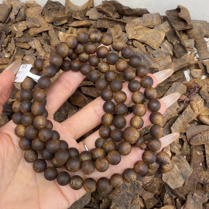 ****.沉香香囊沉香海南老料沉浮0.9规格47+