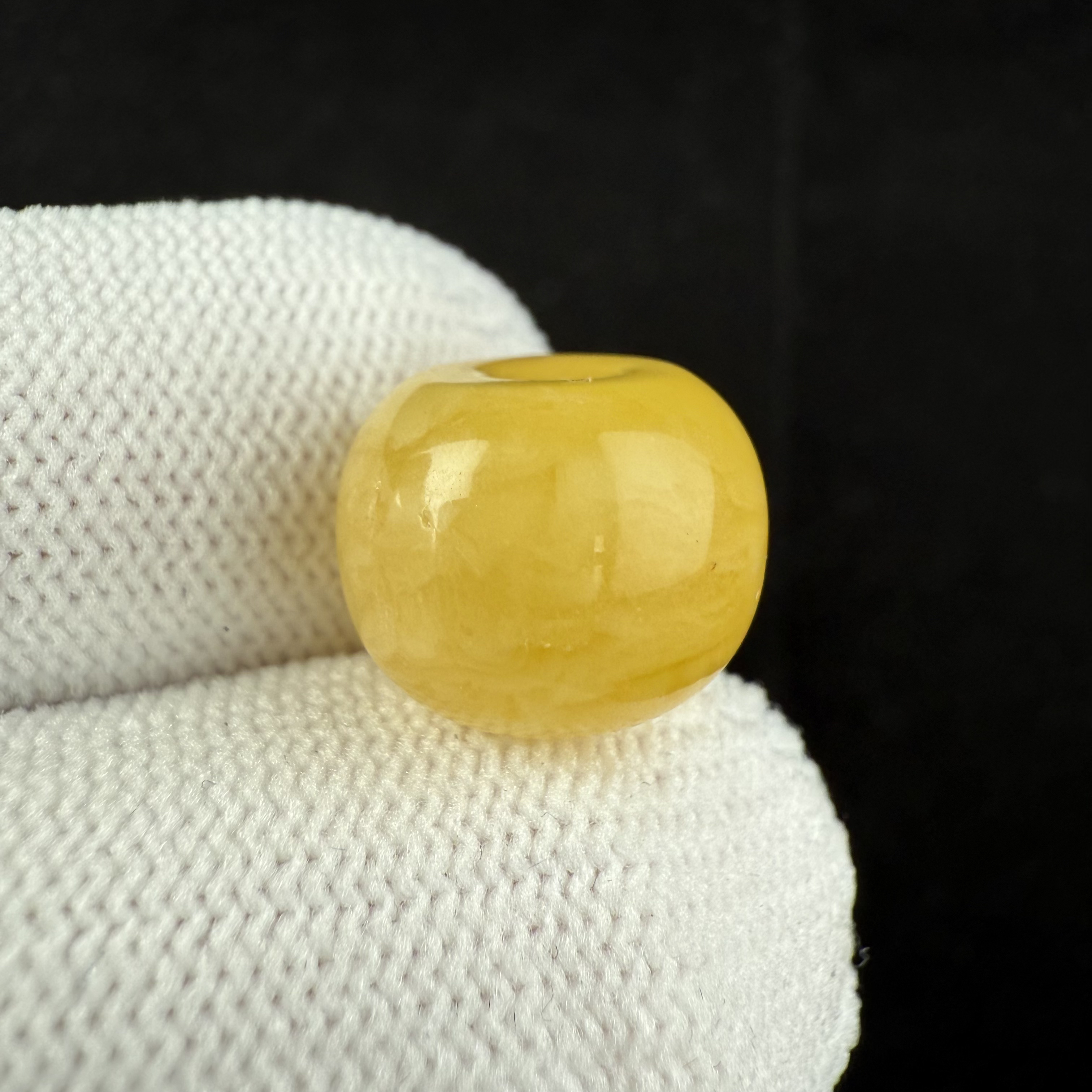 B4878天然蜜蜡 俄料瑕疵扣子墩子14.5*11.2mm 一物一图 假一罚十