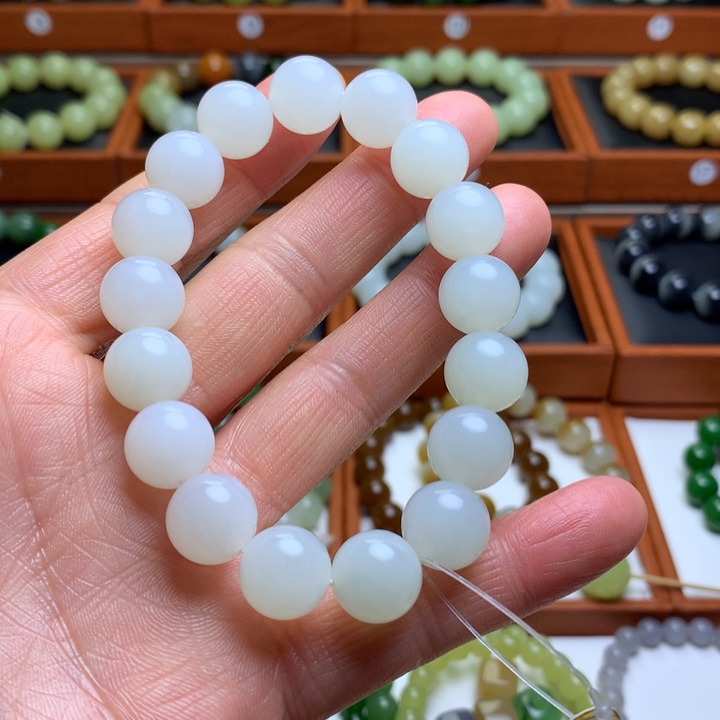 和田玉手串未镶嵌观*觉