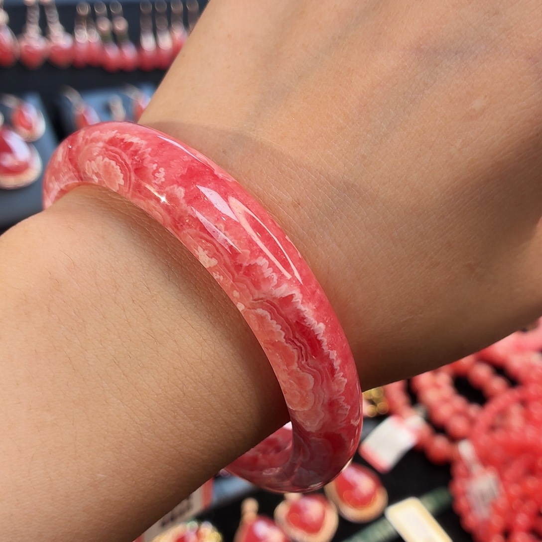 菱锰矿（红纹石）未镶嵌手镯