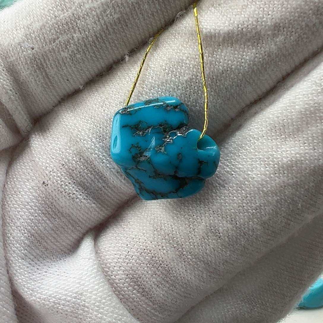 绿松石随形未镶嵌