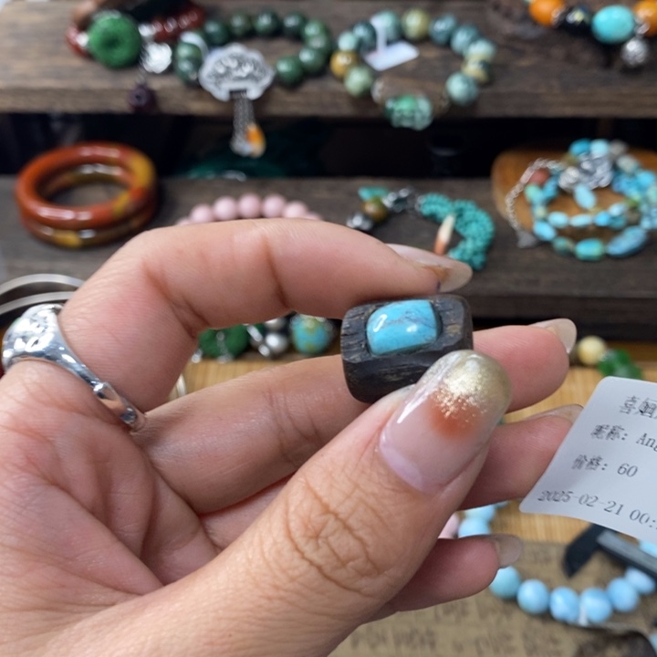 查罗石珠宝半成品合金A****?