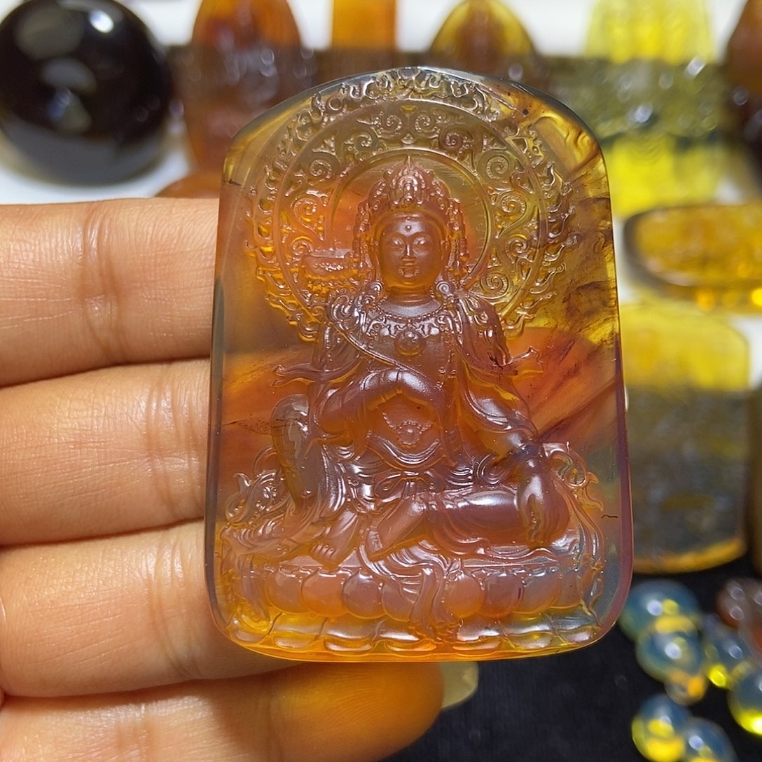 琥珀未镶嵌颈饰缅甸天然吊坠