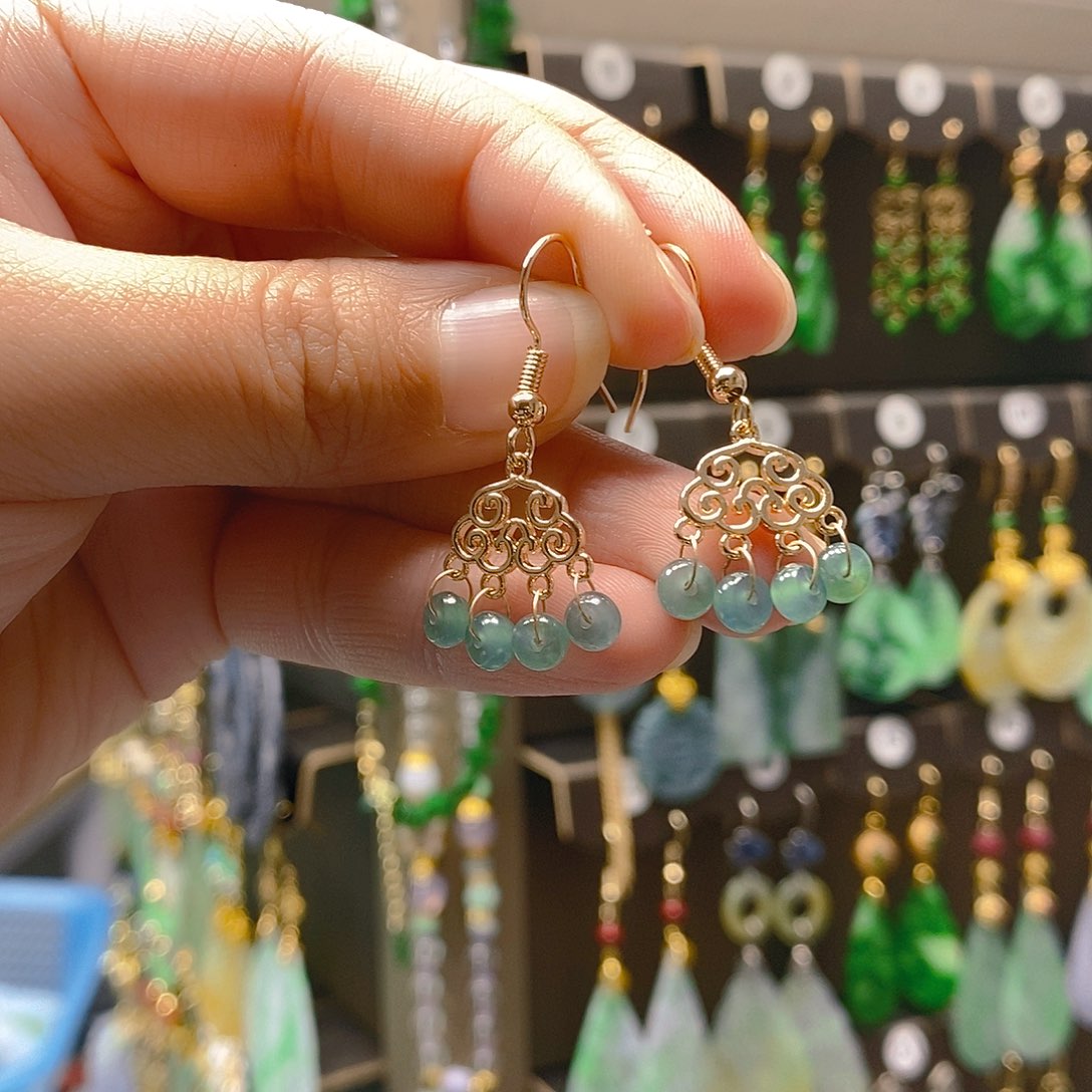 未镶嵌翡翠耳饰翡翠