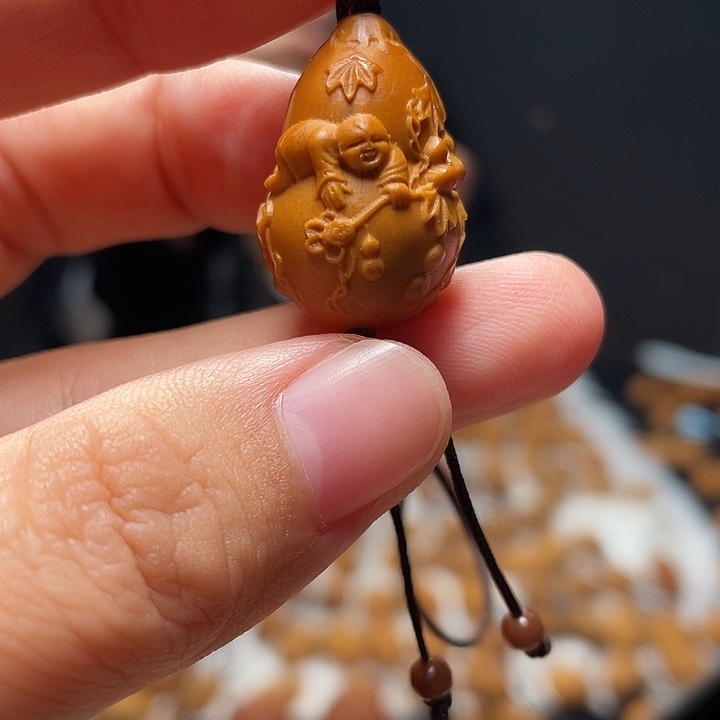 橄榄核吊坠橄榄球