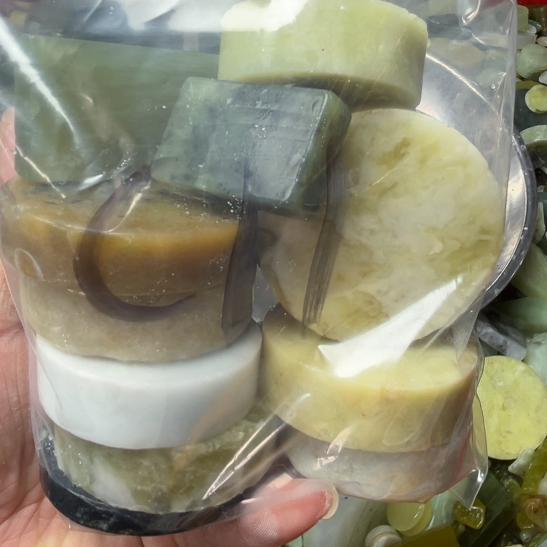肚***人蛇纹石玉未镶嵌岫玉手镯心，平安无事牌