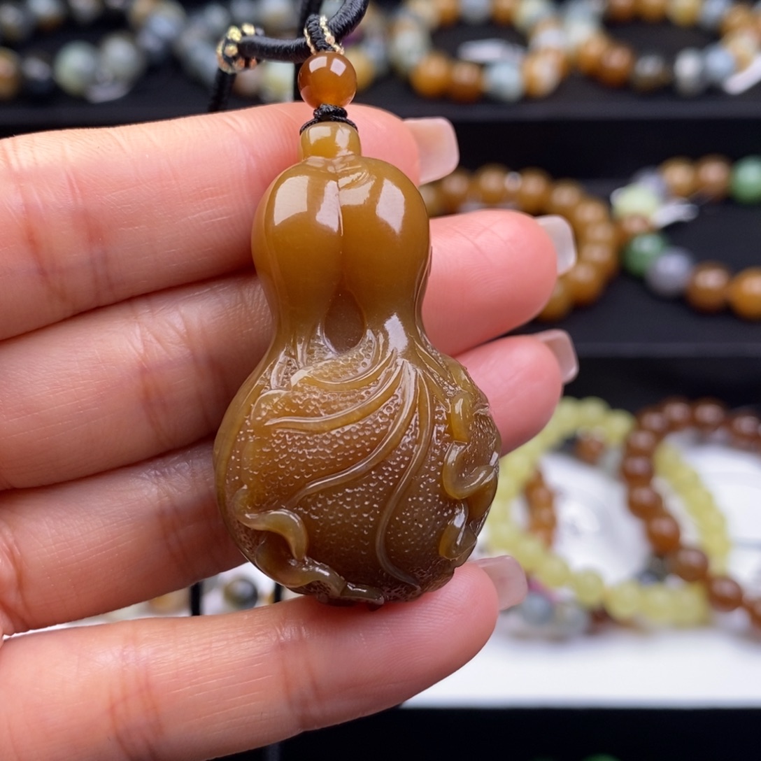 和田玉（糖玉）未镶嵌吊坠(不含链)