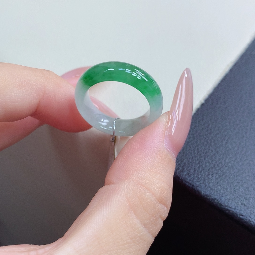 翡翠未镶嵌戒指12号