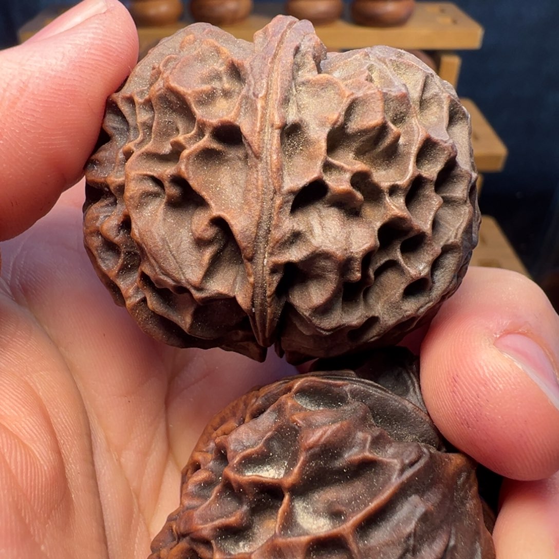 文玩核桃吊坠凤凰牡丹44mm