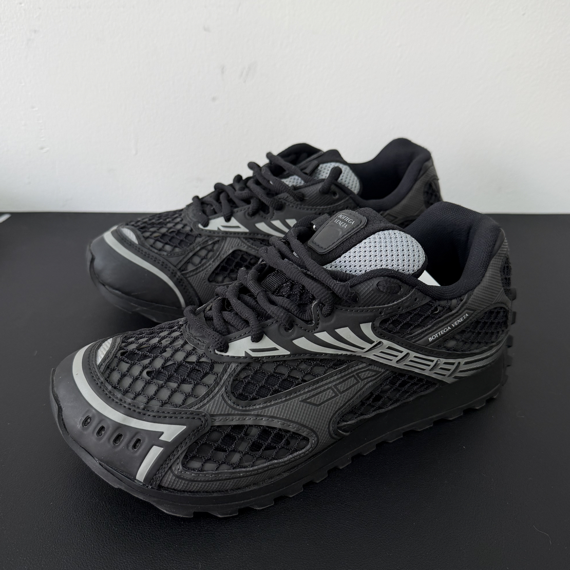 95新 BOTTEGA VENETA/葆蝶家 39欧 orbit黑色休闲鞋二手奢侈品