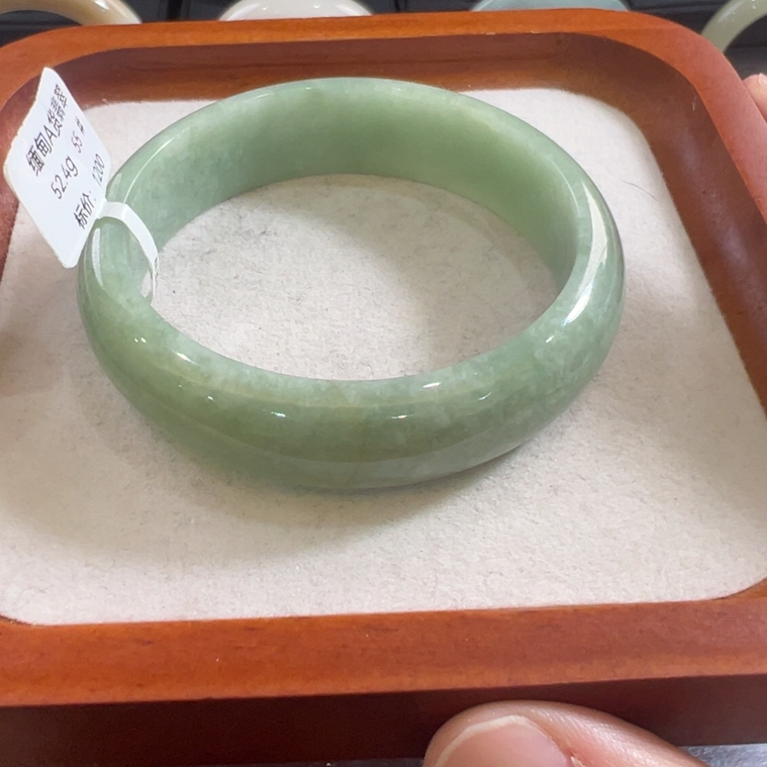 翡翠未镶嵌手镯翡翠