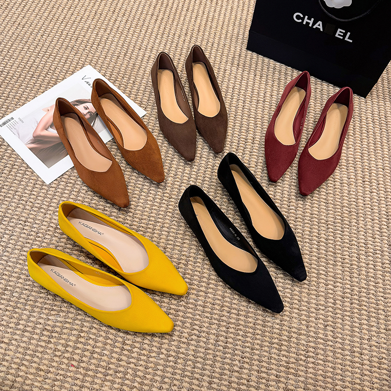 2025新款一脚蹬单鞋女鞋百搭四季尖头大码透气小猫跟女低跟高级感