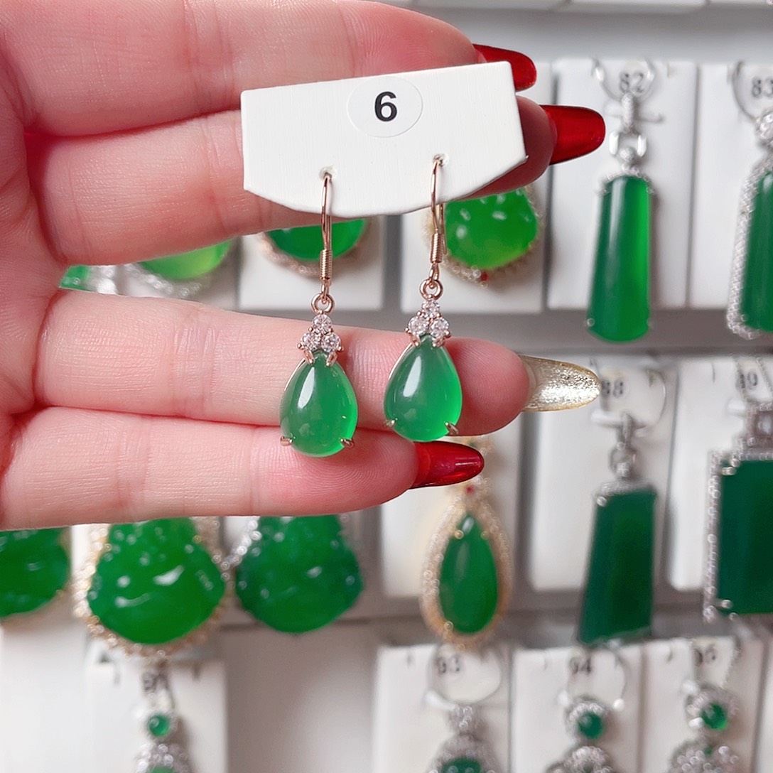 玛瑙/玉髓耳钉未镶嵌