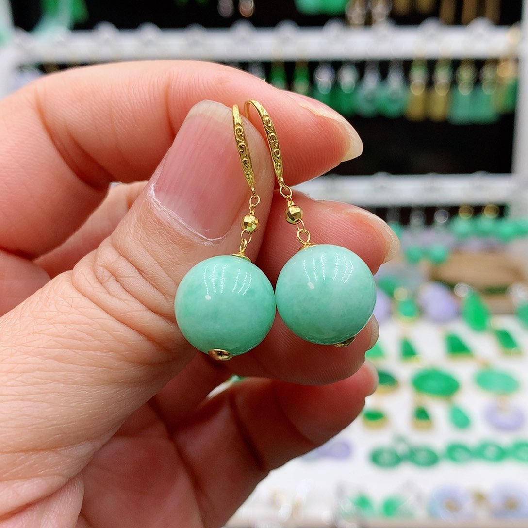 翡翠耳饰18K金镶嵌的