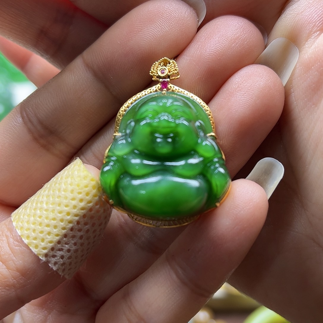 和田玉（碧玉）吊坠18K金镶嵌